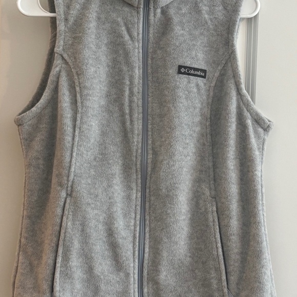 Women’s Columbia Vest - Picture 1 of 3